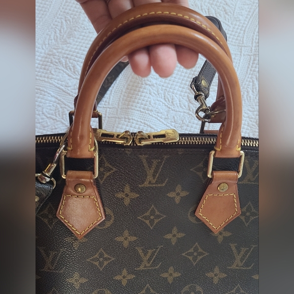 ✅️Authentic✅️ Alma PM - Picture 7 of 16